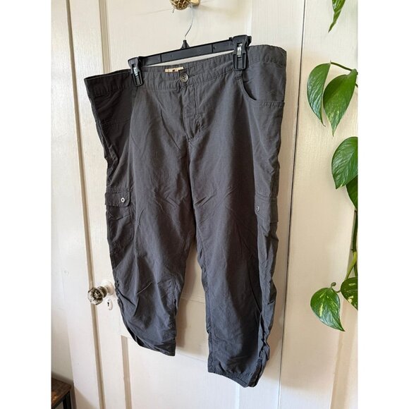 Woolrich woman’s size 12 grey Capri short pants - Picture 2 of 7